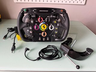 Volante Ferrari F1 Thrustmaster Add-on