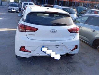 6.0jx16 llanta hyundai i20 active * 478179
