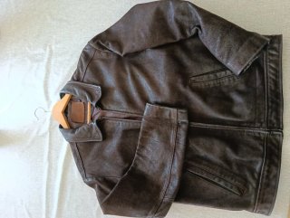 Cazadora cuero auténtico Pepe Jeans. Talla M
