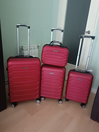 Conjunto,set,lote,juego,oferta de cuatro maletas