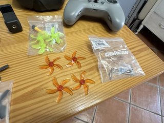 DJI Neo Fly More Combo + Mando FPV 3 + 1 Año Care