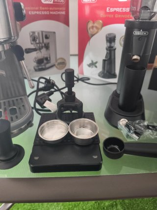 Cafetera y Molino HiBREW H10B G5