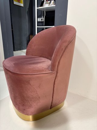 Poltroncina velluto rosa Maison du Monde