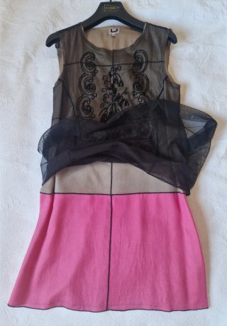 Vestido Adolfo Dominguez Marrón y Rosa