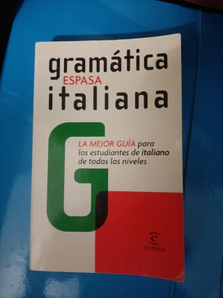 Libro gramática Italiana