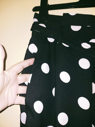 Conjunto Top Blanco y Pantalón Lunares T.38