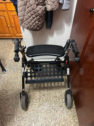 Andador adulto Invacare 130 kg