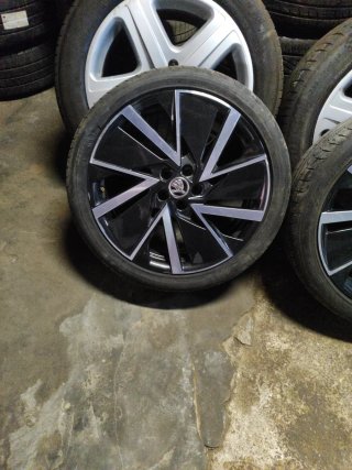 Llantas R18... 5x100 sin neumáticos