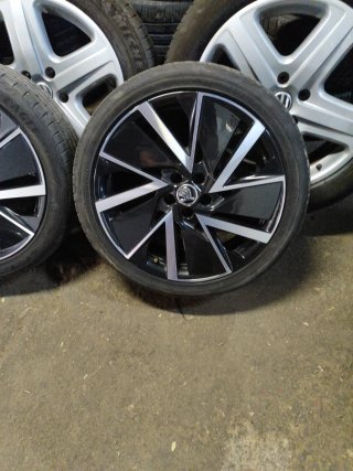 Llantas R18... 5x100 sin neumáticos
