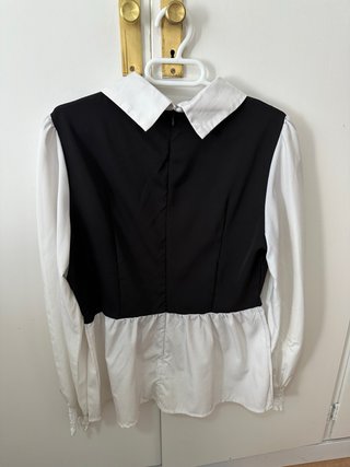 Camisa estilo jersey con perlas