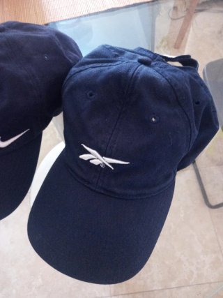 Lote 3 Gorras Nike,  Reebok y Alpinestars