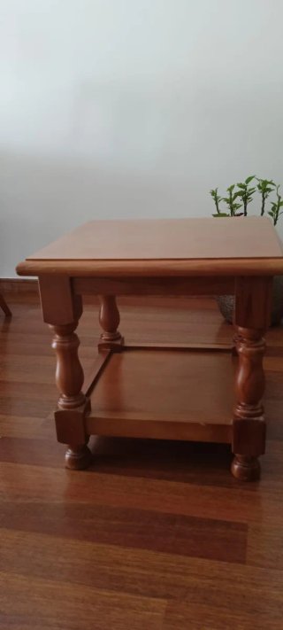 Mesa de pino cuadrada de 50/50