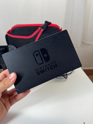 Nintendo Switch + Accesorios y Funda