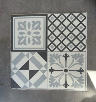 Suelo vinílico adhesivo decorativo