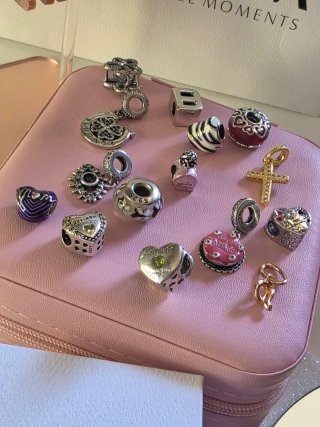 Charms platA