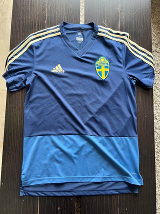 Lote de camisetas de chico Nike, Adidas, Levi’s, C