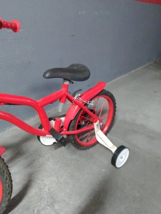 Bicicleta infantil roja 5 años Mickey Mouse