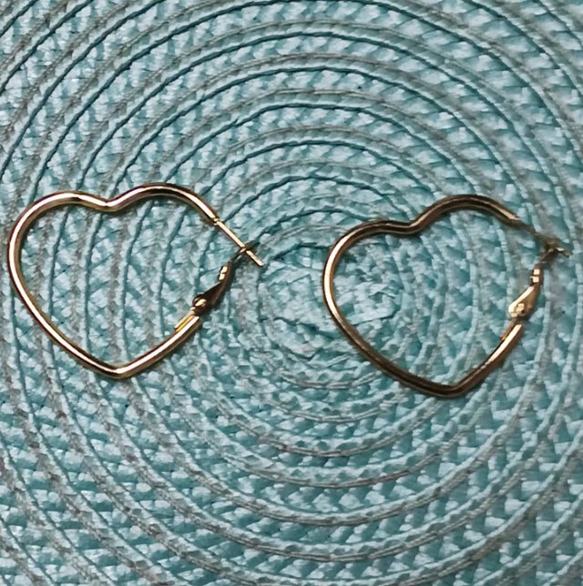 Pendientes Corazón Dorados