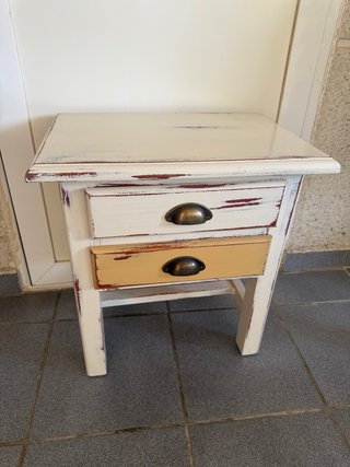 Cabecero y mesilla madera estilo vintage
