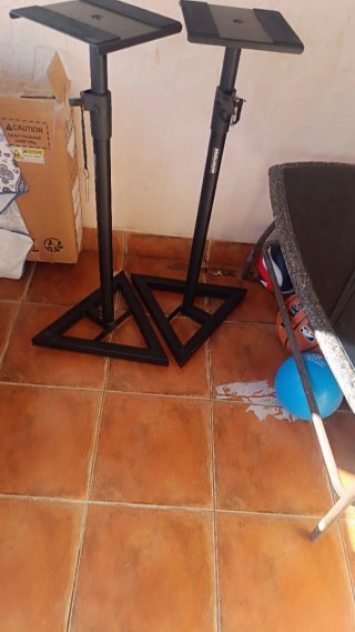 Soporte Altavoz/Monitor Negro Ajustable