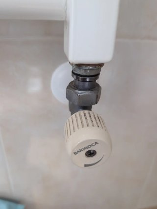 Toallero radiador Roca blanco