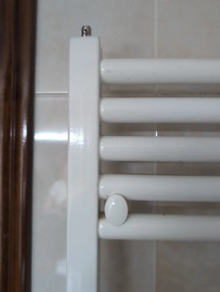 Toallero radiador Roca blanco