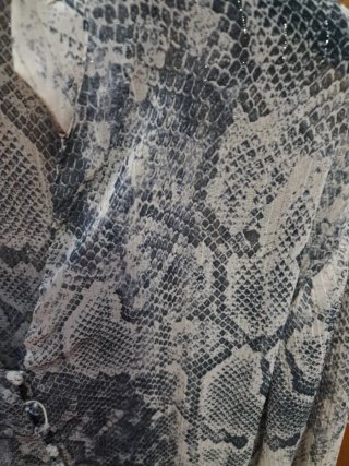 Vestido Zara estampado serpiente talla M