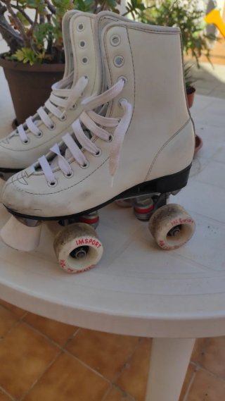 Patines de bota blancos