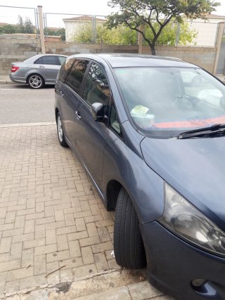 Mitsubishi Grandis 2007