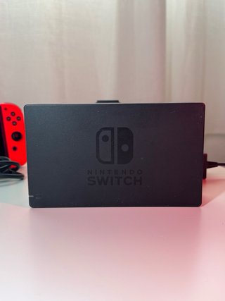 Buen estado / Nintendo Switch con Accesorios