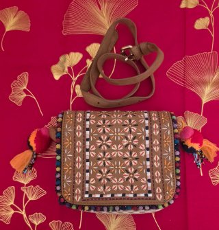 Bolso Parfois convertible bordado