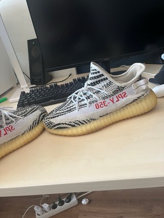 Adidas Yeezy Boost 350 V2 Zebra