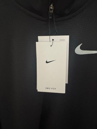 Camiseta Nike Running Negra Media Cremallera