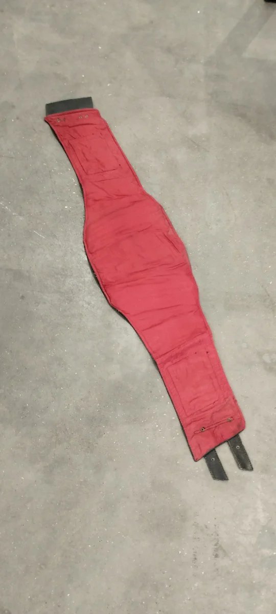 Faja cintura para moto.