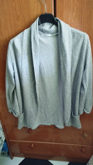 Conjunto chaqueta y pantalón rayas grises