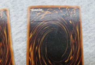 Carte Yu-Gi-Oh! Mago Nero e Gamba Sx del Proibito