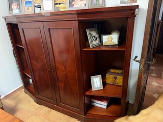 Conjunto Mesa , Sillas y mueble Caoba
