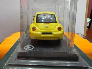 Miniatura Volkswagen New Beetle