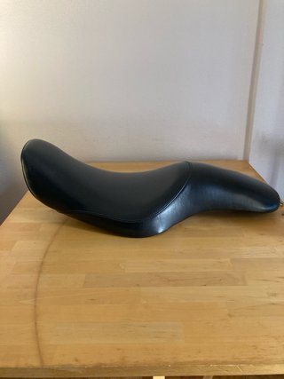 Asiento LePera para Sportster 07-09