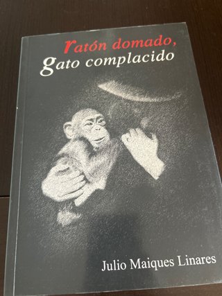 Ratón domado, gato complacido