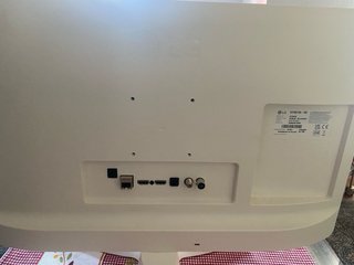 Smart TV LG 22 Blanca
