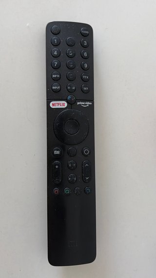 Xiaomi 55 4K TV con soporte de pared