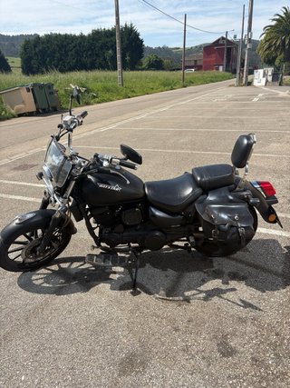 Daelim VL125F Cruiser Negra