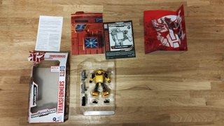 Transformers Netflix WFC Autobot Bumblebee