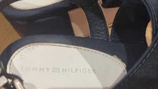 Sandalias Tommy Hilfiger Azul y Dorado