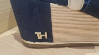 Sandalias Tommy Hilfiger Azul y Dorado
