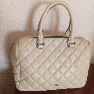 Bolso Purificación García Piel Beige .