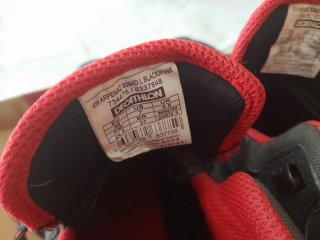 Botas de montaña mujer grises y rojas