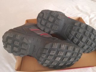 Botas de montaña mujer grises y rojas