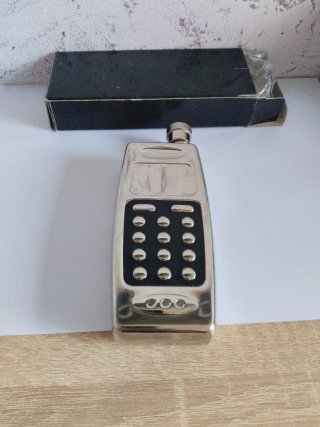 Petaca Vintage Móvil